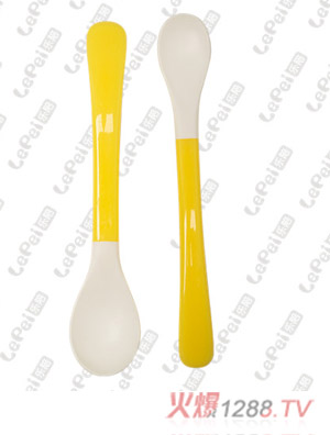樂(lè)陪喂哺用品